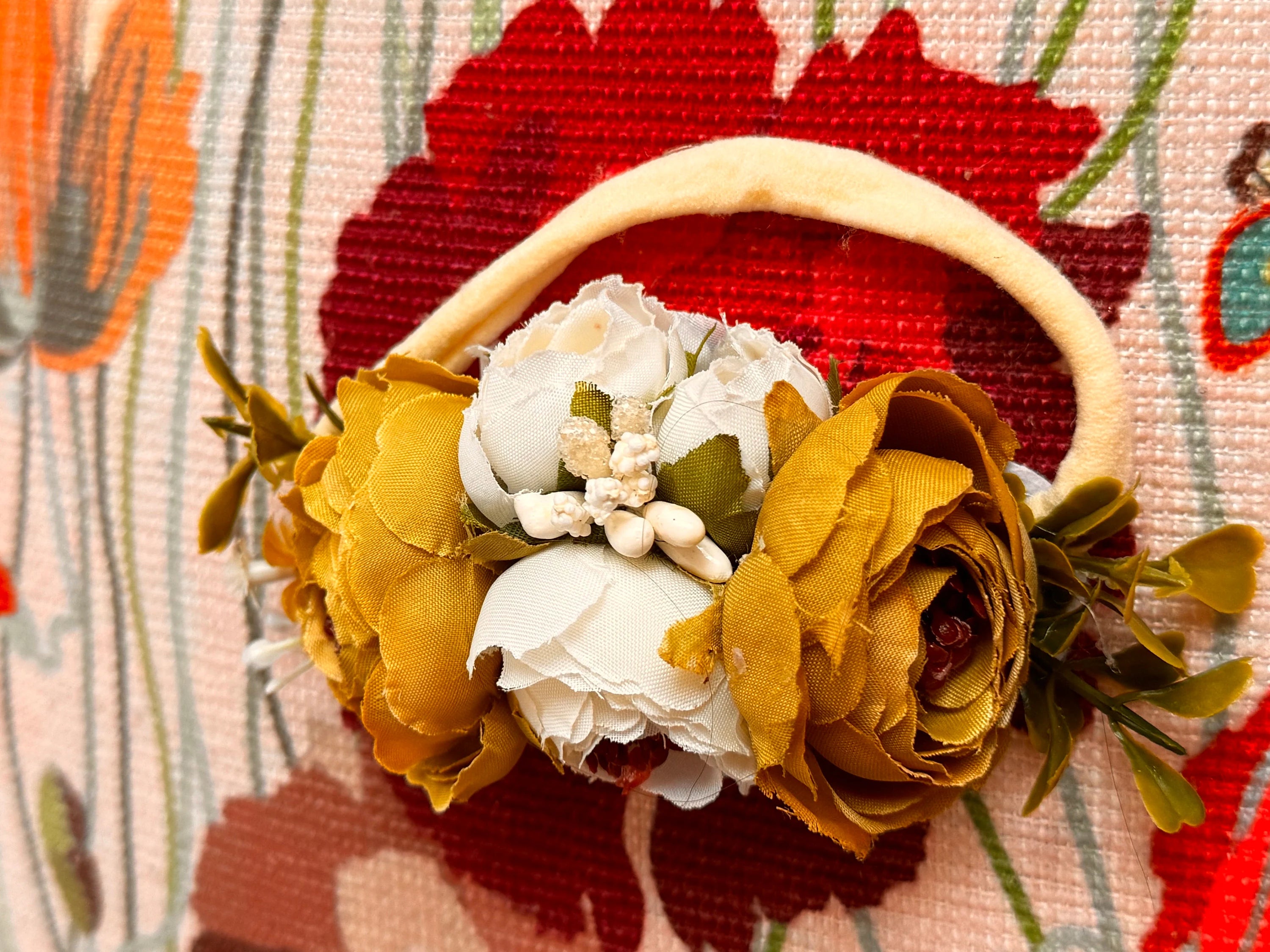 Headband - Oversized White and Green Flowers - Fit All