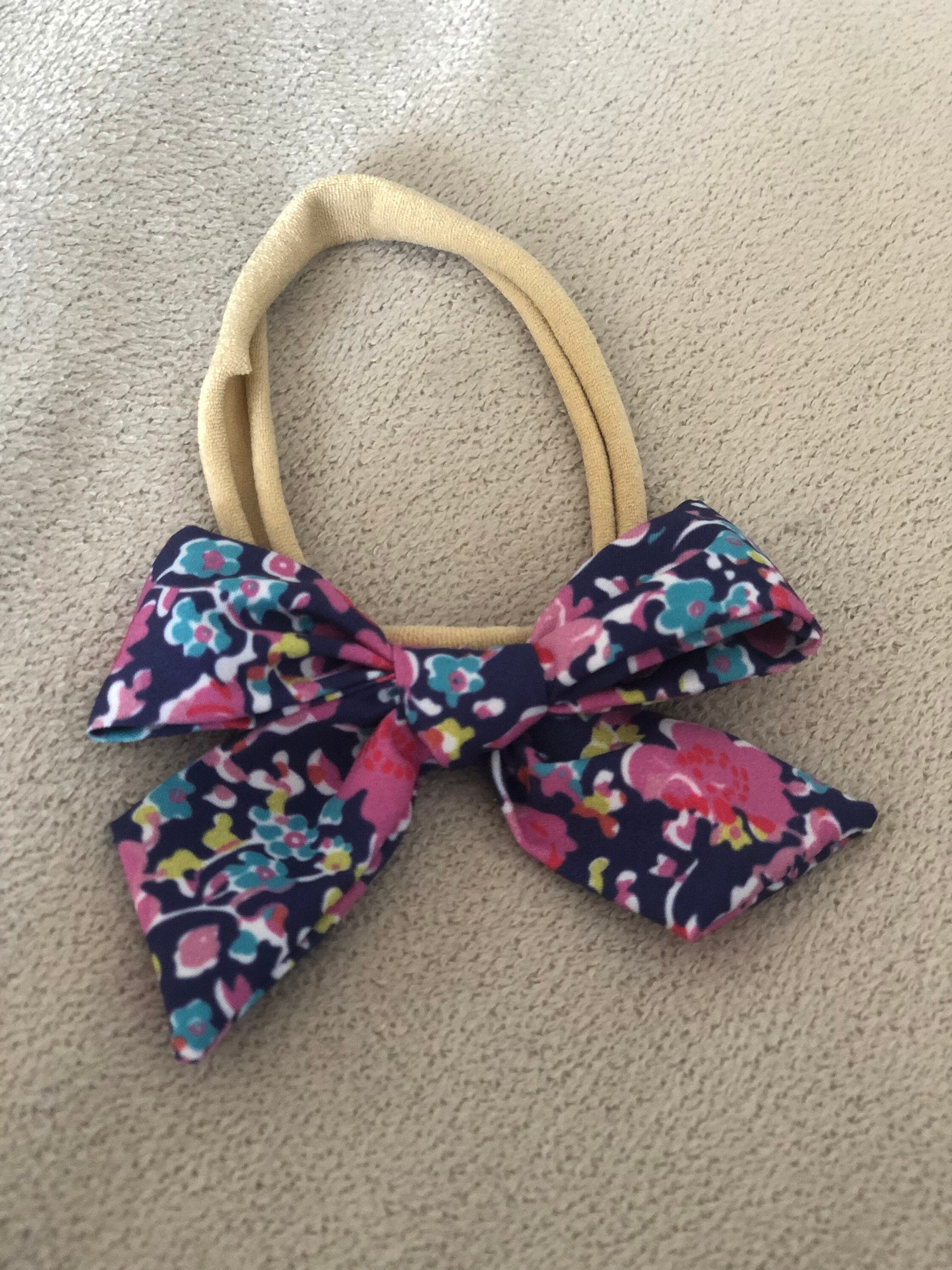 Set of 5 bows