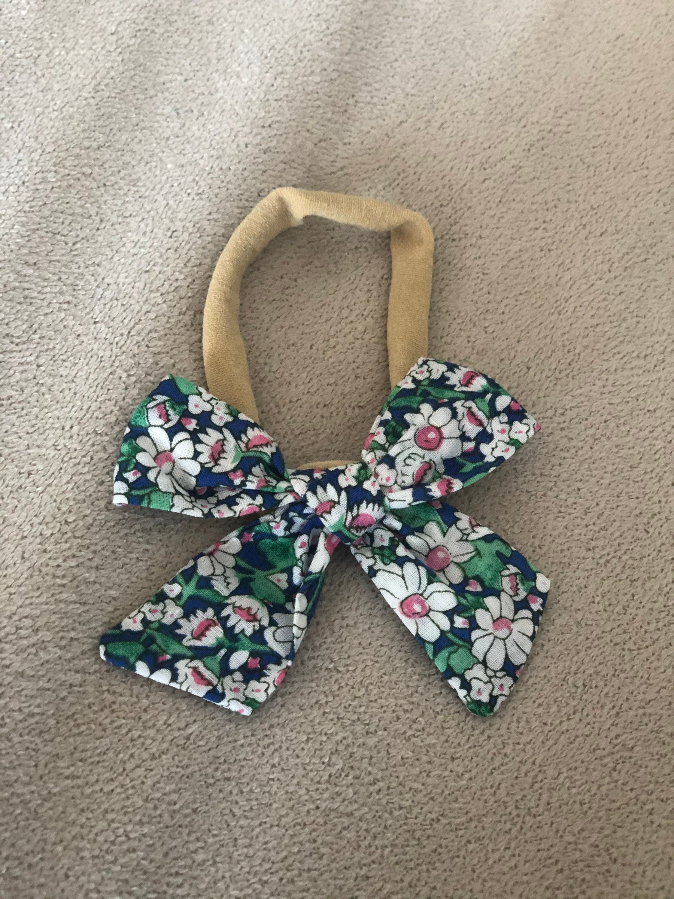 Set of 5 bows