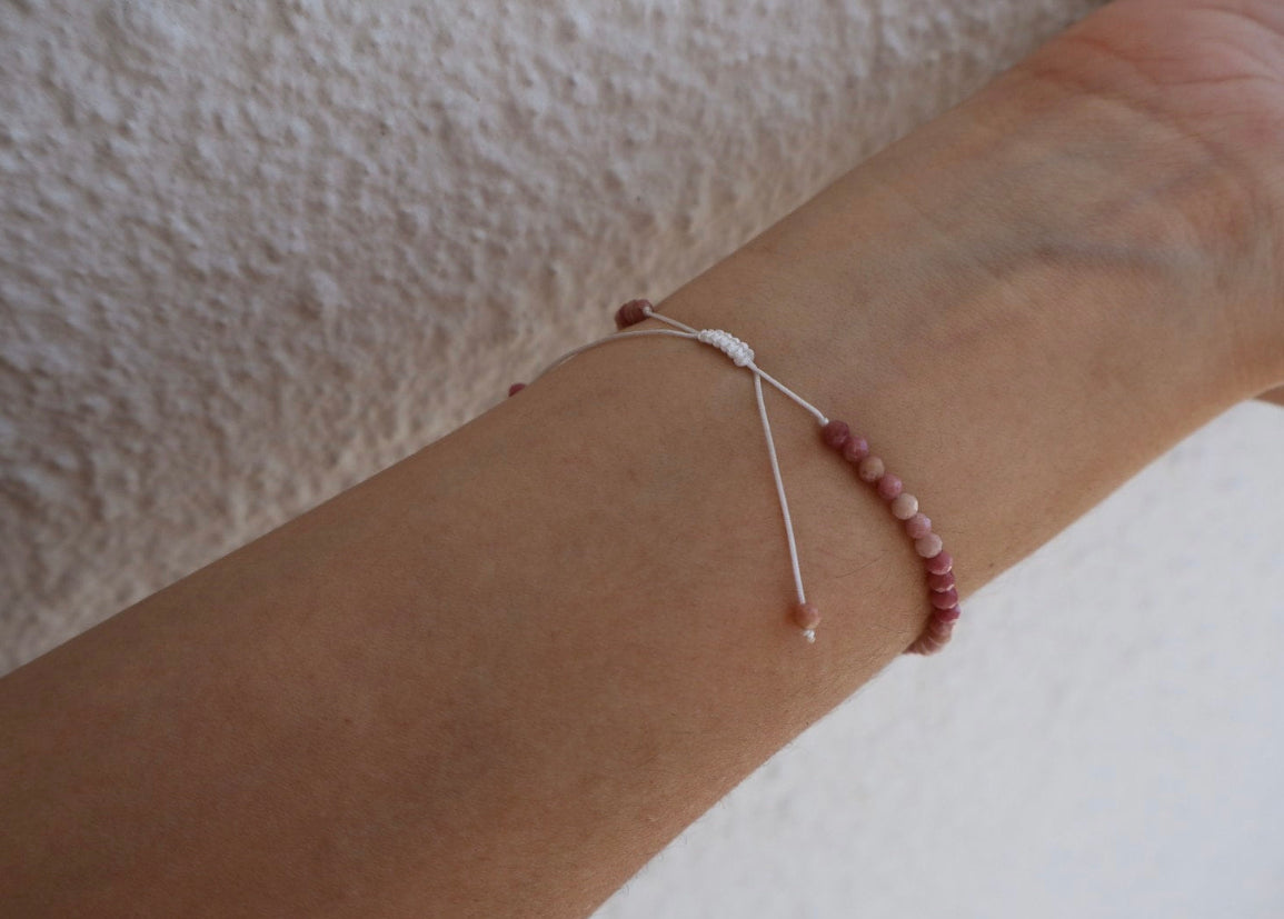 String bracelet, heart bracelet, beach bracelet, dainty heart bracelet, beaded bracelet, Mother’s Day gift, gift for her, anniversary gift