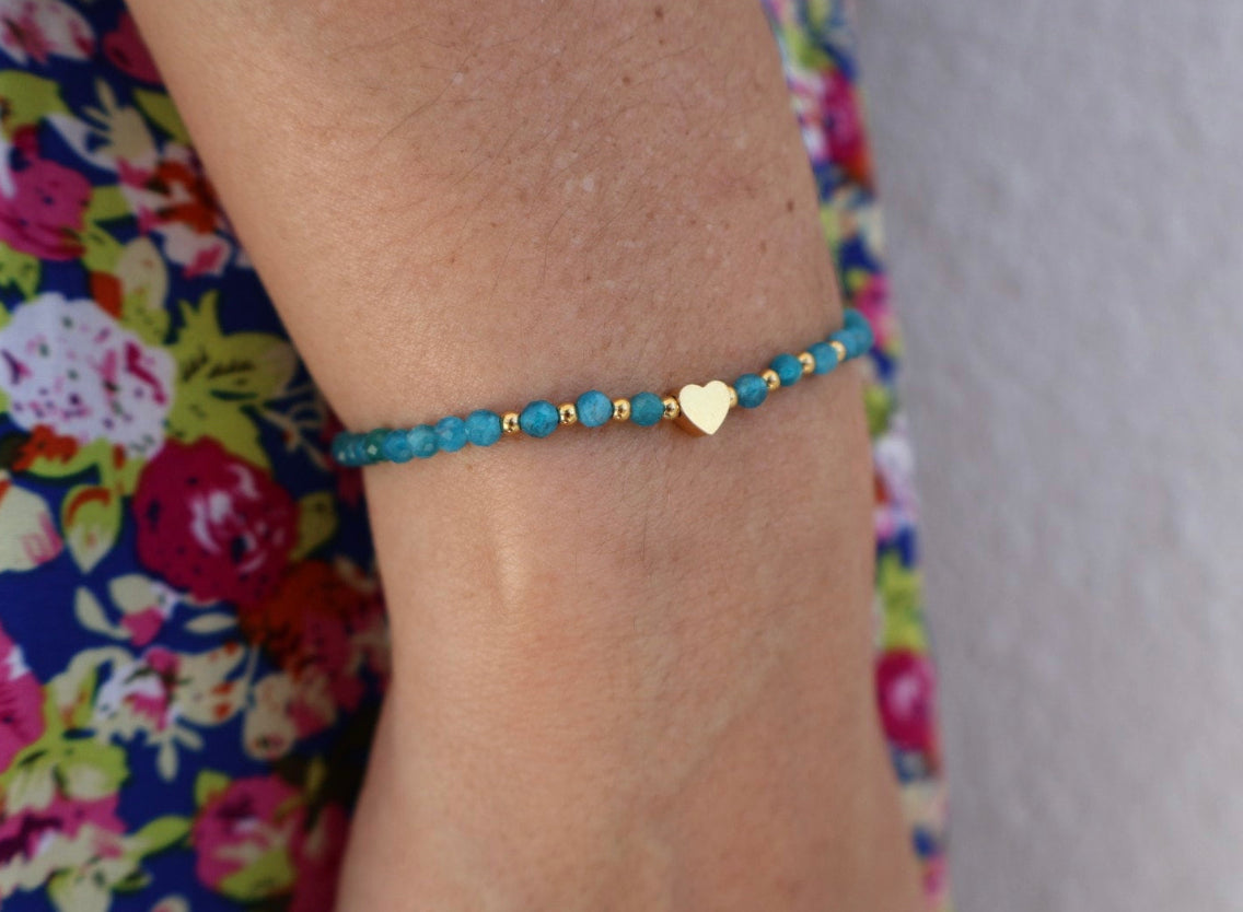 String bracelet, heart bracelet, beach bracelet, dainty heart bracelet, beaded bracelet, Mother’s Day gift, gift for her, anniversary gift