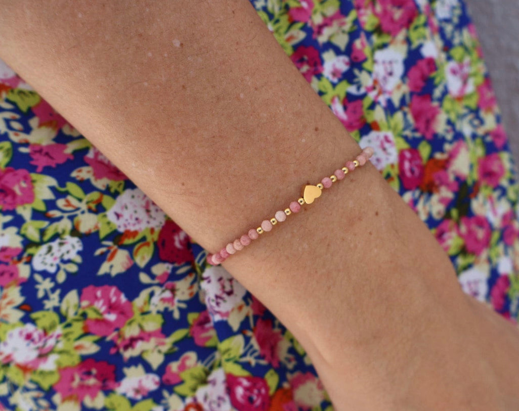 String bracelet, heart bracelet, beach bracelet, dainty heart bracelet, beaded bracelet, Mother’s Day gift, gift for her, anniversary gift