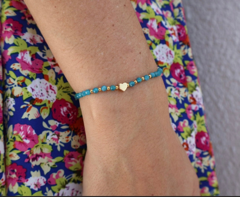 String bracelet, heart bracelet, beach bracelet, dainty heart bracelet, beaded bracelet, Mother’s Day gift, gift for her, anniversary gift